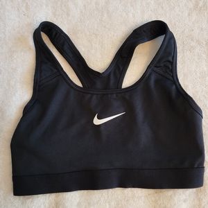 Black Nike Sports bra 
ize small Classic style